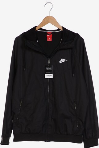 NIKE Jacke L in Schwarz: predná strana