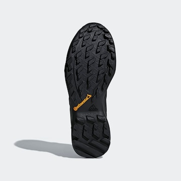 ADIDAS TERREX - Zapatos bajos 'Swift R2' en negro
