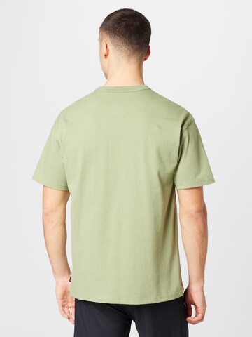 Nike Sportswear Μπλουζάκι 'Premium Essentials' σε πράσινο