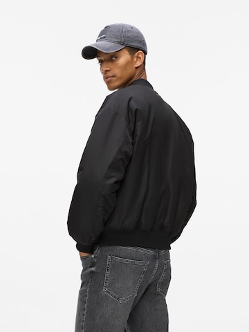 KARL LAGERFELD JEANS Přechodná bunda – černá