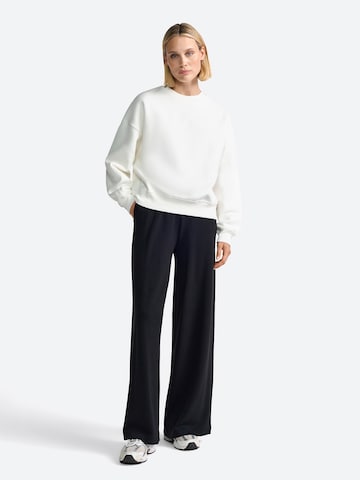 Rich & Royal Sweatshirt in White