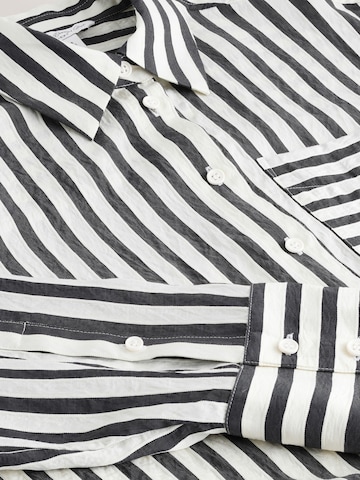 balta Next Palaidinė