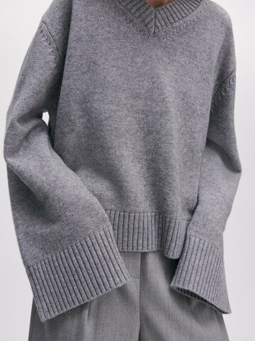 Pullover 'Franka' di ABOUT YOU x Marie von Behrens in grigio