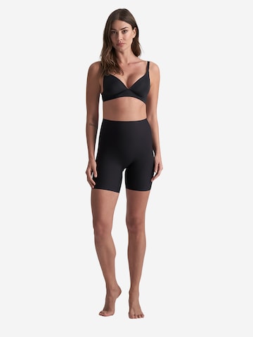 Bye Bra - Pantalón moldeador 'Uni Stretch Mid Waist Short' en negro