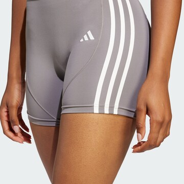 ADIDAS PERFORMANCE Skinny Sportshorts in Grau