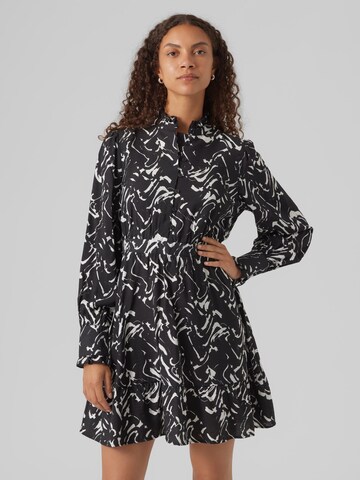 VERO MODA Košilové šaty 'Cia' – černá: přední strana
