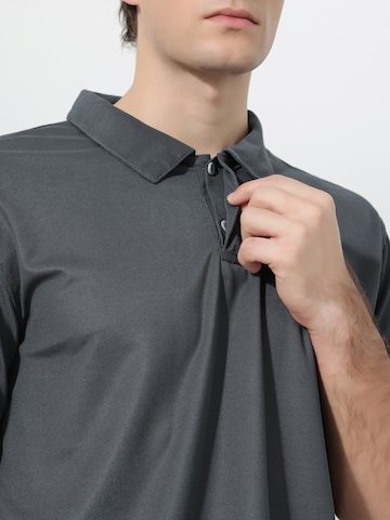YOUTHUP Performance Shirt 'Gradschnitt' in Grey