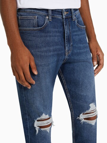 Bershka Regular Jeans in Blau