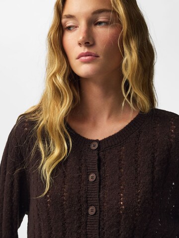 PIECES Strickjacke 'PCAda' in Braun