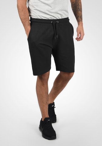 BLEND Regular Sweatshorts 'Svenni' in Schwarz: predná strana