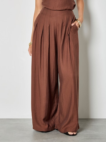 Apricot Wide leg Pants in Brown