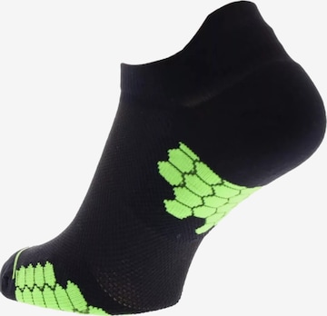 Chaussettes 'Trailfly' Inov-8 en noir : devant