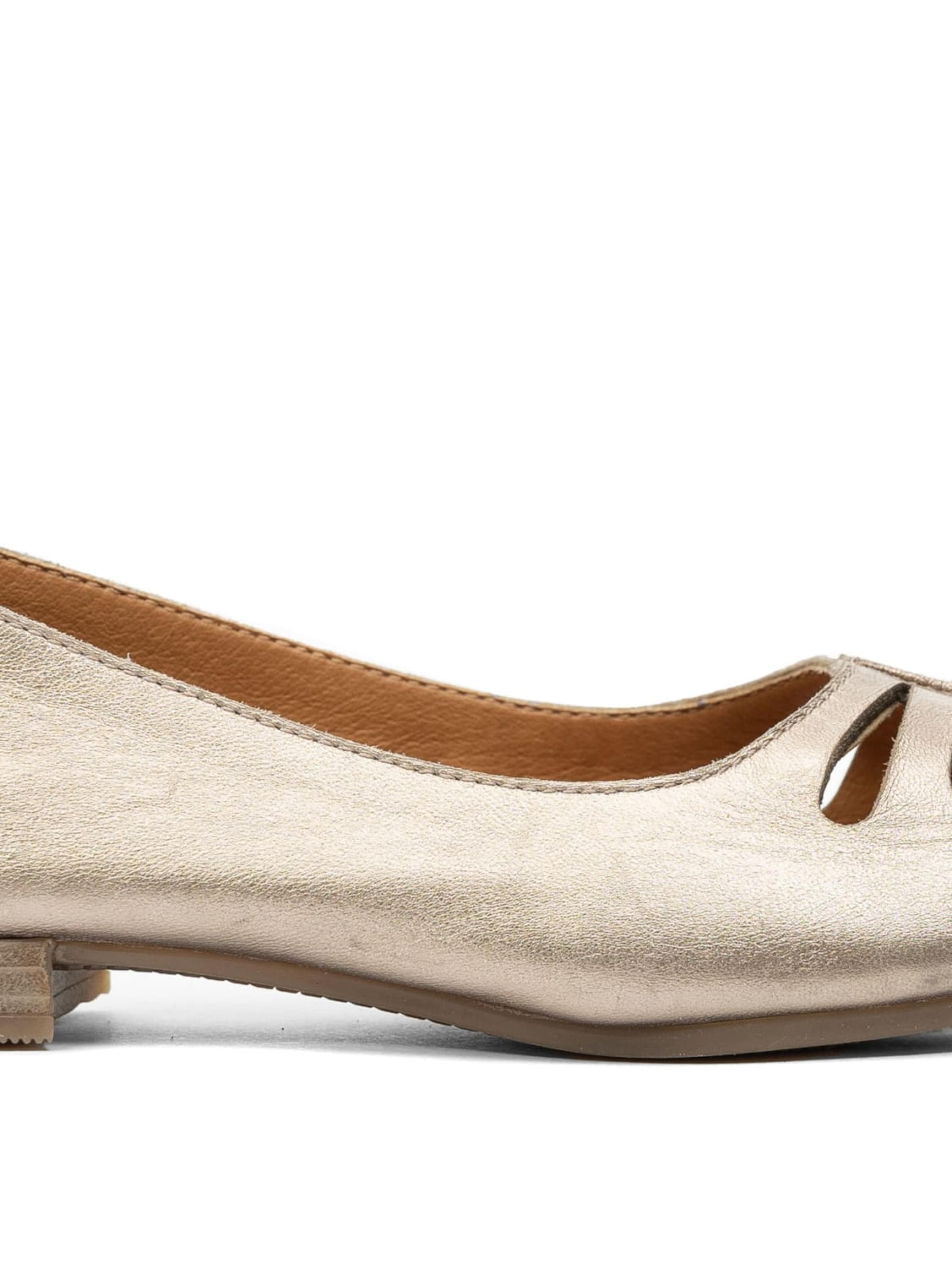 Maciejka Ballerina 'P7541-32/00-1'‌‌‌‌‌‌‌ in Gold