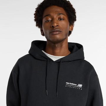 new balance Sweatshirt 'Linear Graphic Fleece' in Zwart