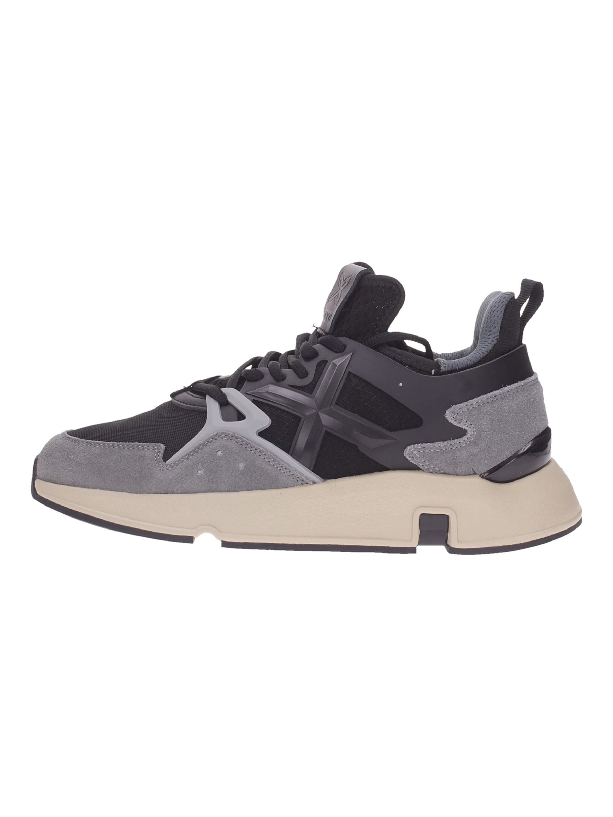 Sneaker bassa 'Clik 105' di MUNICH in nero: frontale