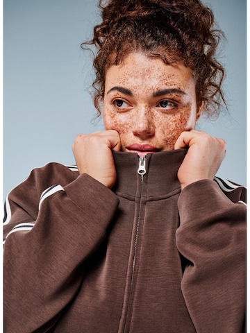 Active by Zizzi Tepláková bunda 'Avilla' - Hnedá