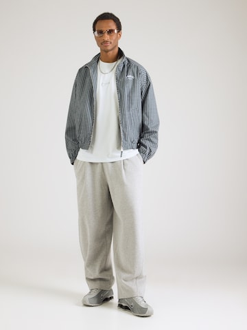 Nike Sportswear - Camisa em branco