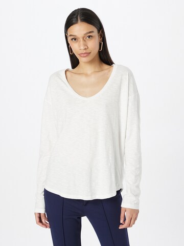 GAP Shirt in White: front