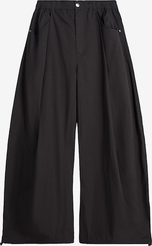 BershkaBaggy Hlače - crna boja: prednji dio