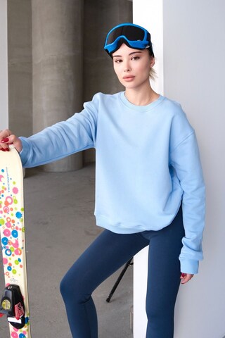 Sweat-shirt Justever en bleu