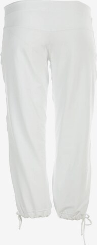 Winshape Дънки Tapered Leg Спортен панталон 'WBE6' в бяло
