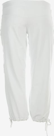 Winshape Ozke Športne hlače 'WBE6' | bela barva