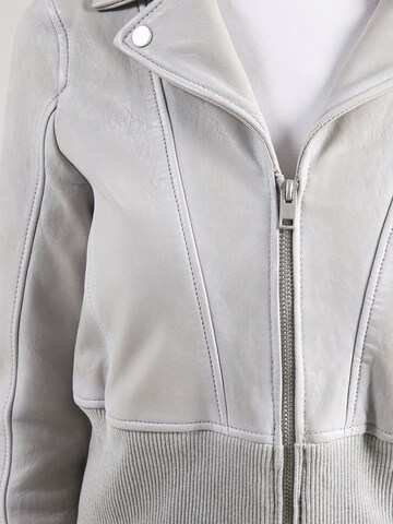 Mauritius Преходно яке 'Seniva' в сиво