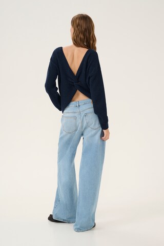 My Essential Wardrobe Sweter 'HuxiMW' w kolorze niebieski