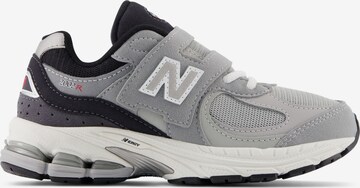 new balance Sneaker '2002' in Grau