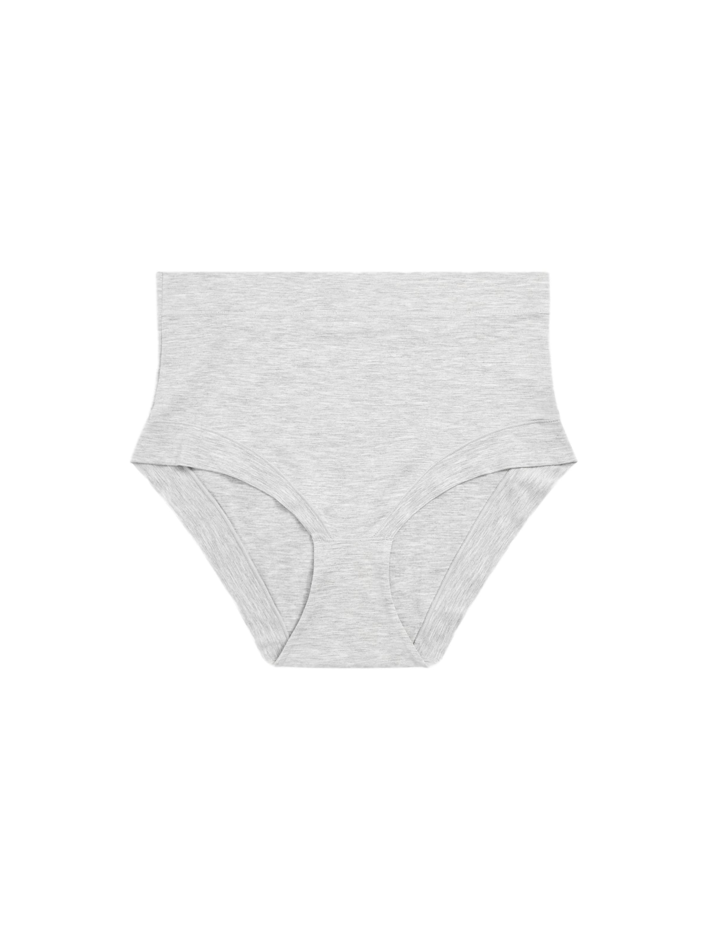 Next Trosa i grå: framsida