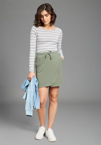 KangaROOS Rock in Grün