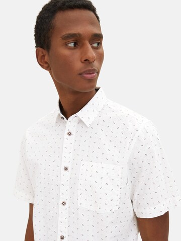 Coupe regular Chemise TOM TAILOR en blanc