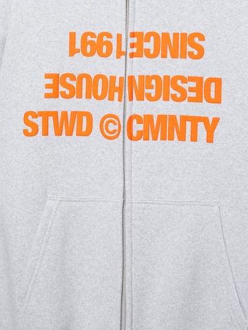 Pull&BearGornji dio trenirke 'STWD' - siva boja