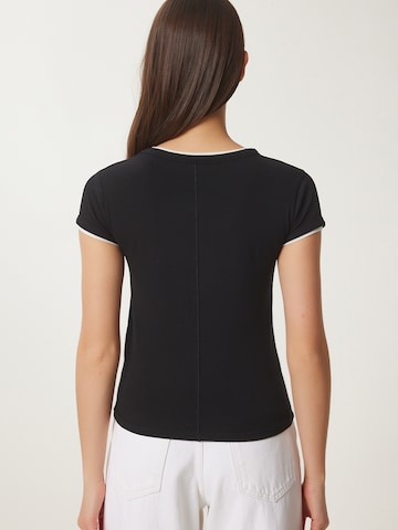 Happiness İstanbul Póló - fekete