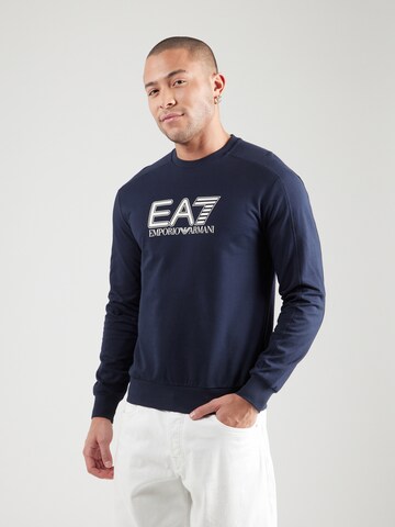 Sweat-shirt EA7 Emporio Armani en bleu : devant