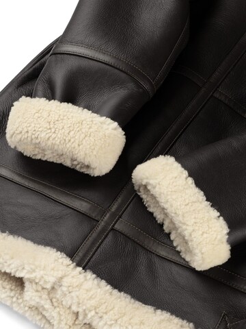 Giacca invernale 'HUNTER SHEARLING HERITAGE' di CYCAS D'OR in marrone