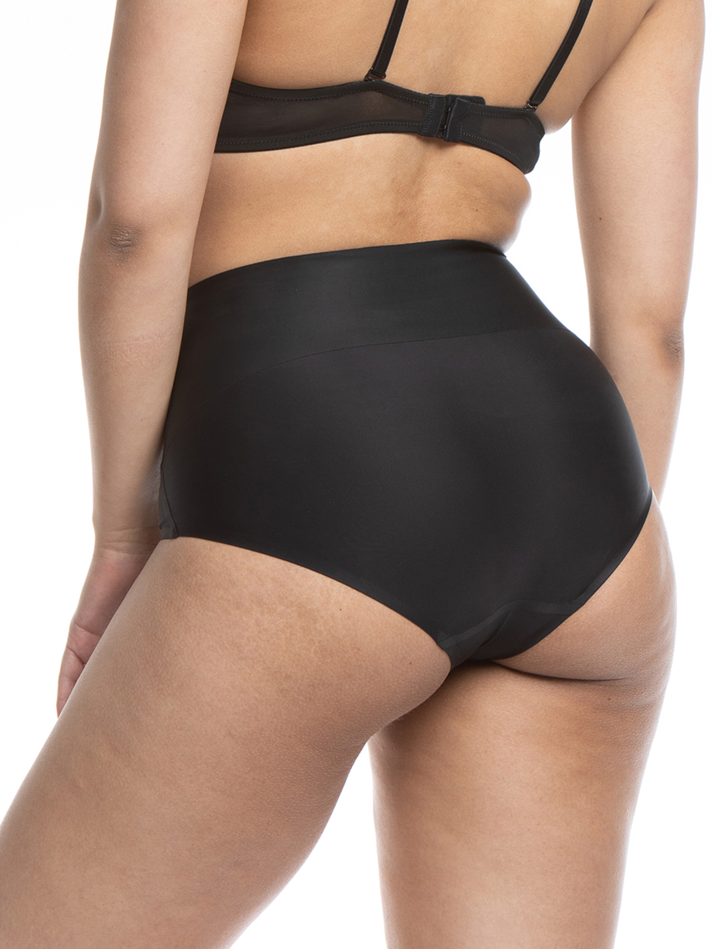 MAGIC Bodyfashion Shapingtrosa i svart