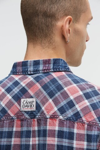 CAMP DAVID Regular Fit Karohemd mit Logo Artworks in Rot