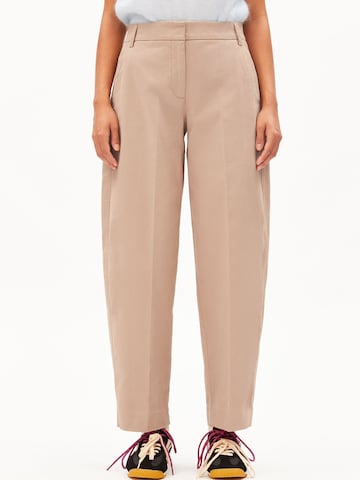 Regular Pantalon ARMEDANGELS en marron : devant