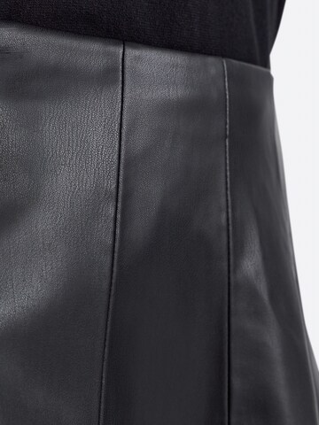 Rich & Royal - Falda en negro