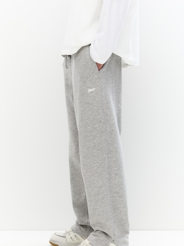 Loosefit Pantaloni 'STWD' di Pull&Bear in grigio