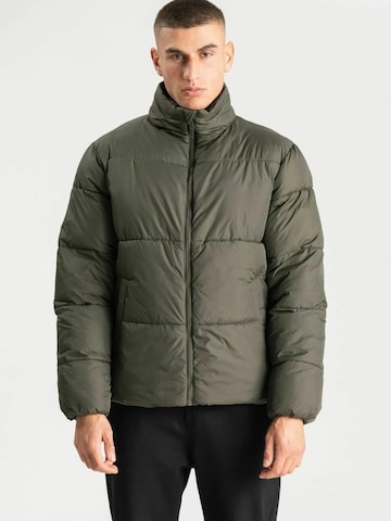 Giacca di mezza stagione ' Puffer Jacket ' di TEESHOPPEN in verde: frontale