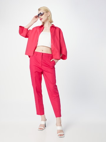 Coupe slim Pantalon à plis Sisley en rose