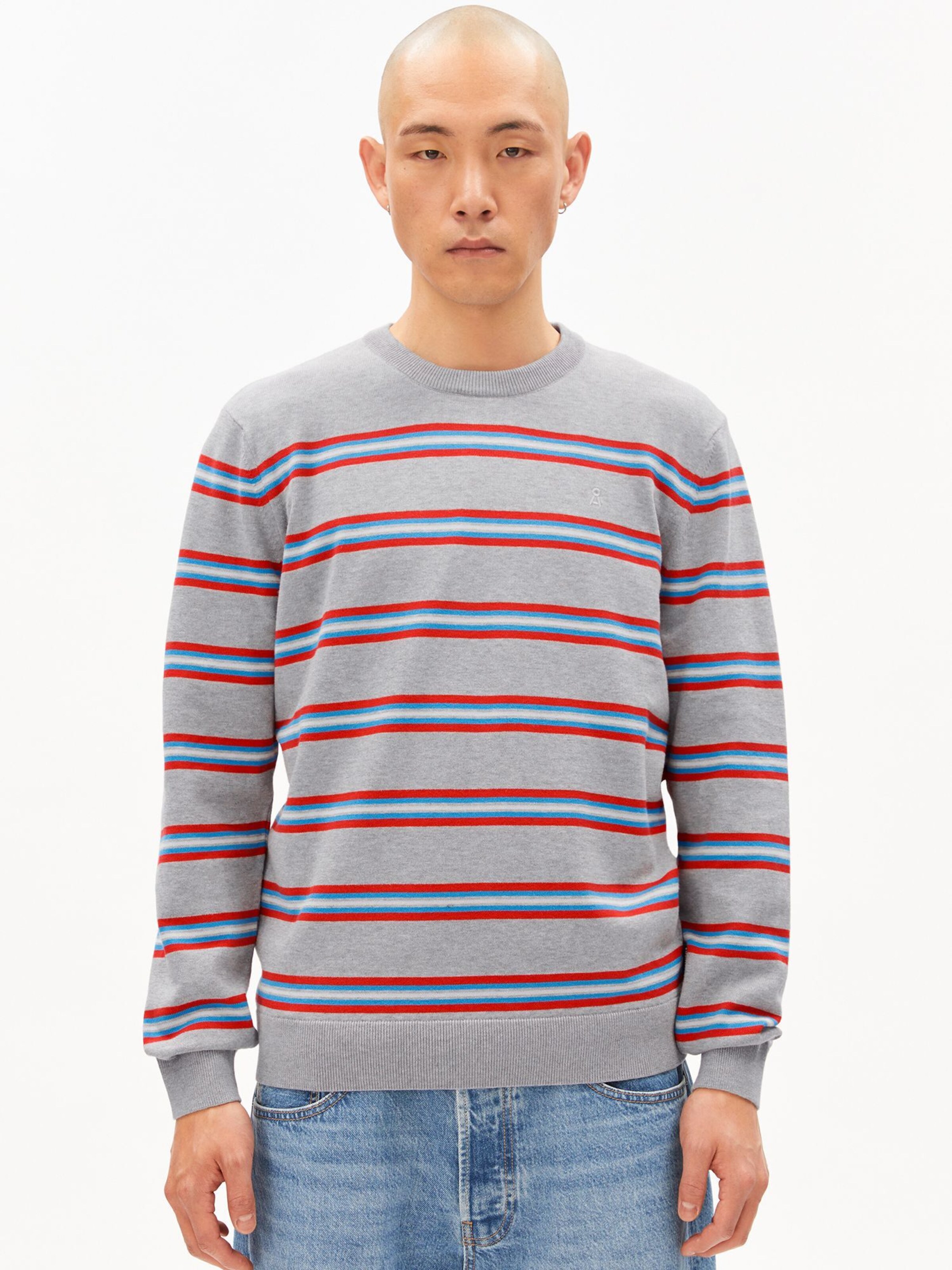 ARMEDANGELS LOUKAA FINE STRIPE in Grau: Vorderseite