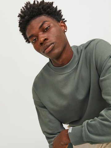 JACK & JONES Sweatshirt 'JCOCollective' in Grün