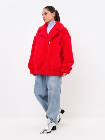 CESARE GASPARI Winter coat in Red