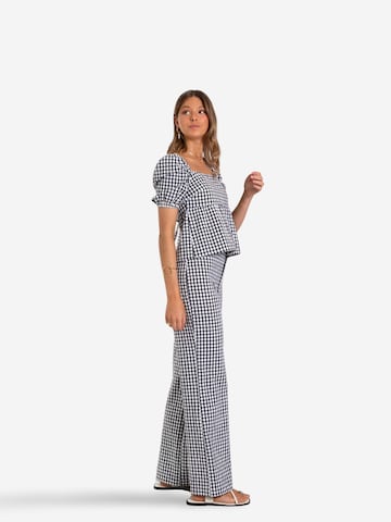 THE-ARE Blouse in Zwart