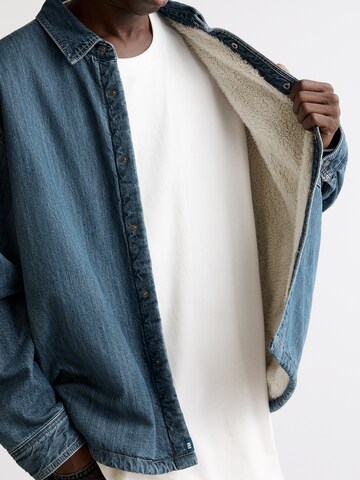 Pull&Bear Between-Season Jacket in Blue