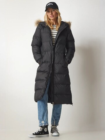 Happiness İstanbul - Sobretudo de inverno em preto