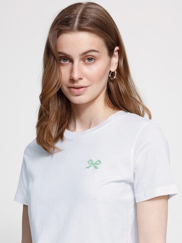 ICHI Тениска 'IHCAMINNA' в бяло